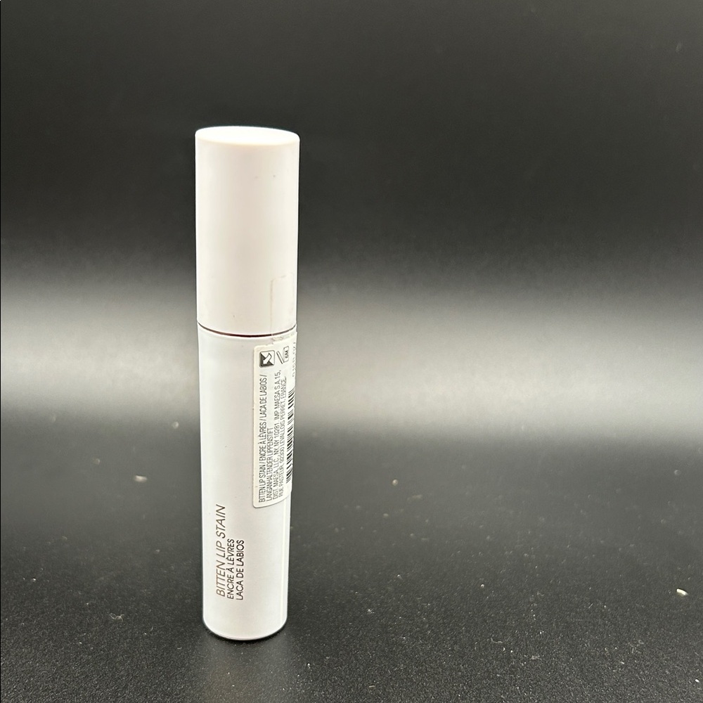Liquid Lipstick - Red - Picture 2 of 4